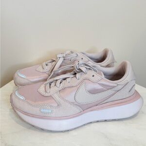 🔥 Nike Women’s Retro Runner Sneakers Pink Beige Size 6 EU🔥